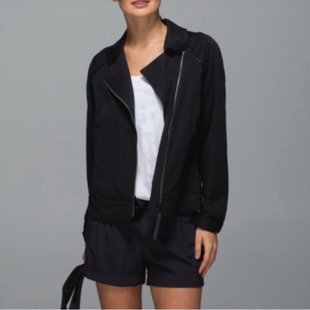 Lululemon Soft Summer Jacket Size 4 Women's Black